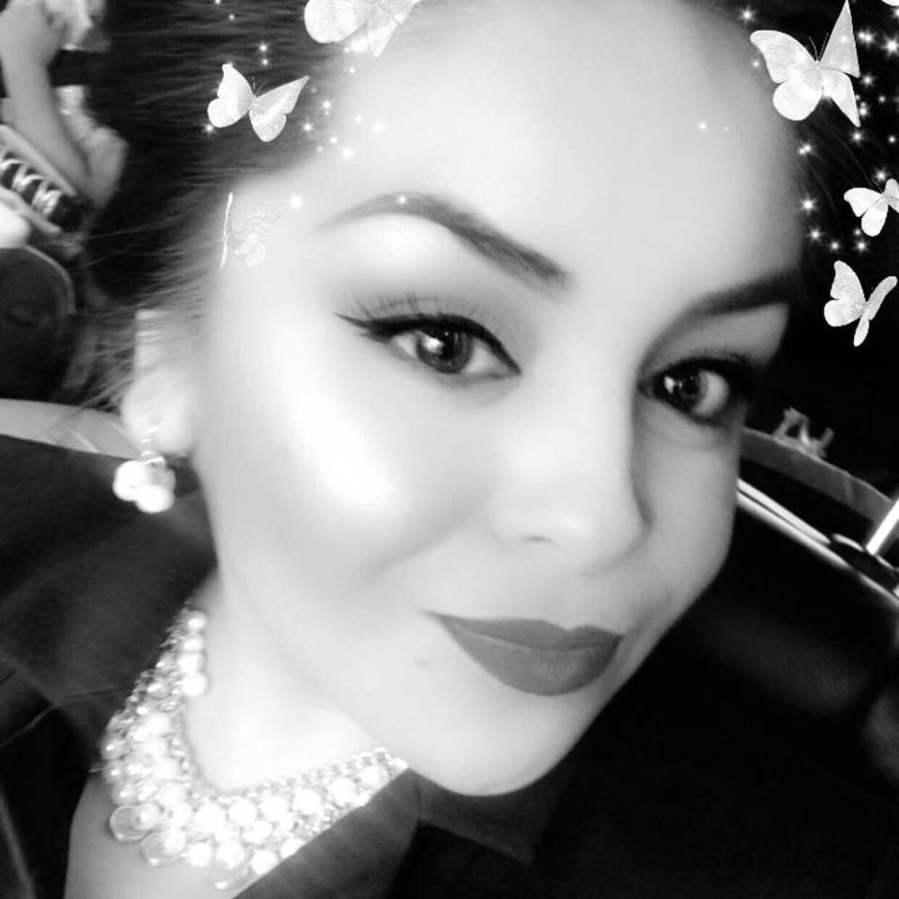 Meet your Posher, Yesenia